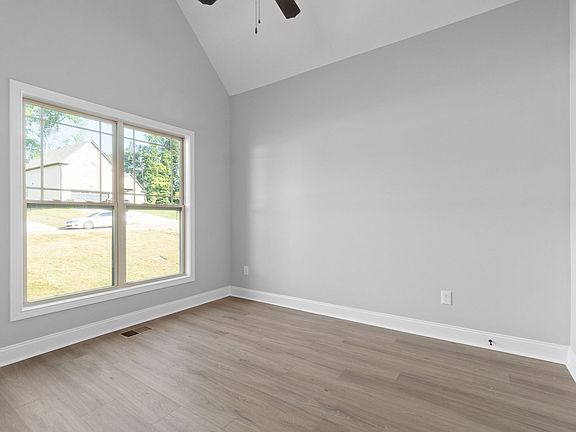 4th image of 636 Creighton Cir Lot 36