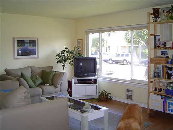 LR boasts vinyl-laminate-look alike flr 