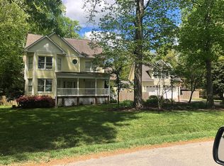 8224 Buford Oaks Dr, North Chesterfield, VA 23235