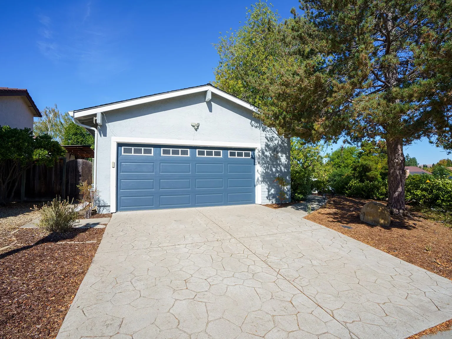 3 bed, 1304 sqft, $4,800 — Photo 4
