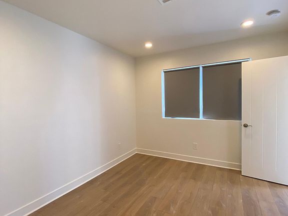 5th image of 144 Rosemont Ave #147