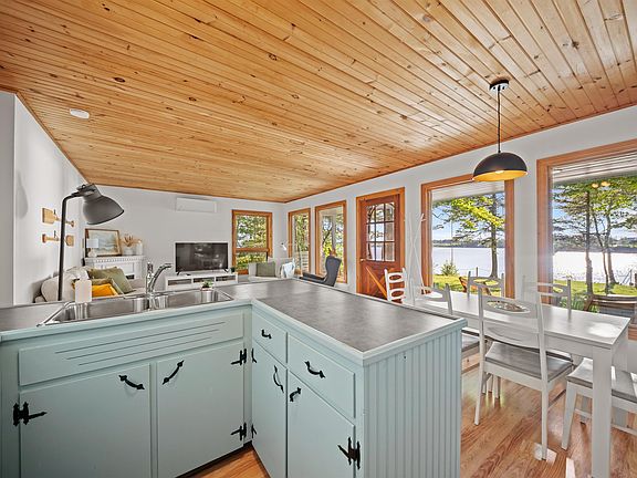 2nd image of 71 Pitt Island Rd