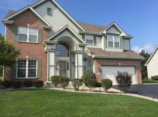 282 Redbud Ln, Batavia, IL 60510
