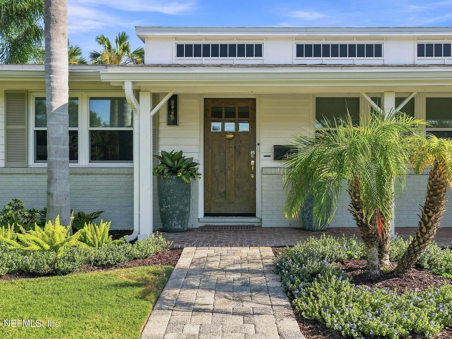 4 bed, 4.0 bath, 1971 sqft, $8,000 — Photo 4