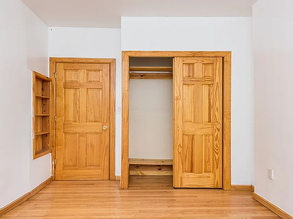 4th image of 346 E 59th St APT 10