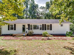 619 Riverside Dr, Manchester, TN 37355