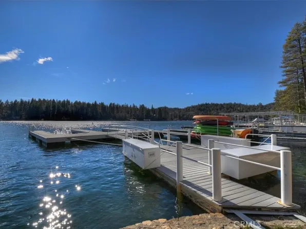 429B North Dr, Lake Arrowhead, CA 92352