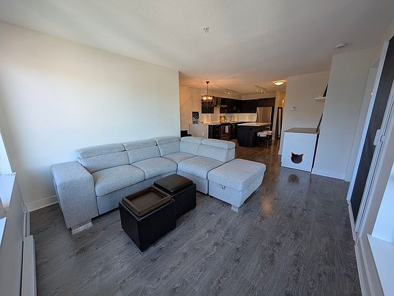 4th image of 500 Royal Ave #414