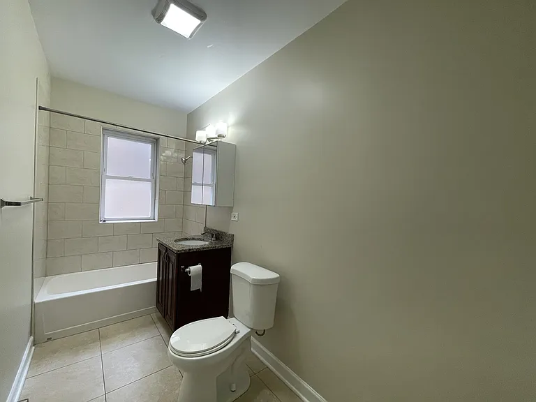 4948 N Christiana Ave — Photo 23