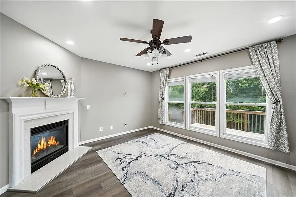 4 bed, 3.5 bath, 2608 sqft, $2,700 — Photo 3
