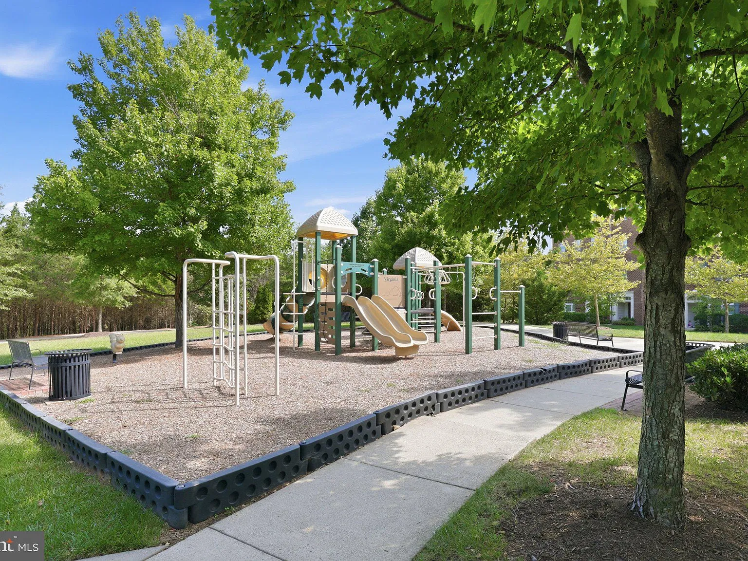 Morley Corner Condominium — Photo 2