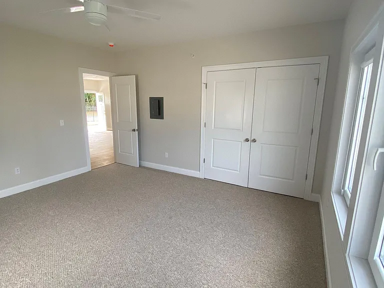 515 Jackson Ave #1-38 — Photo 6