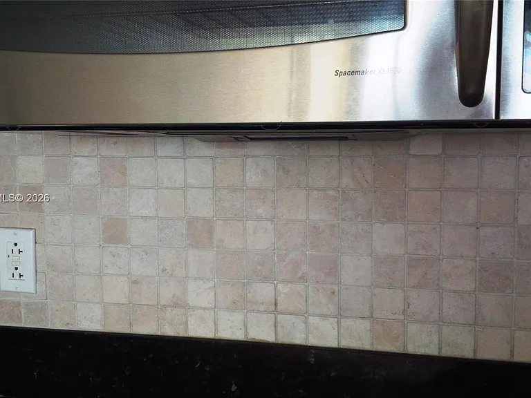 1800 N Bayshore Dr #3310 — Photo 6