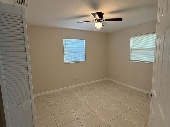 3rd image of 700 SW 15th Ave APT 7