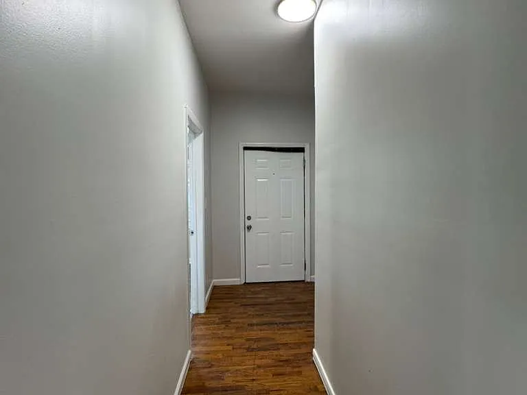 140 Johnson Ave #1 — Photo 3