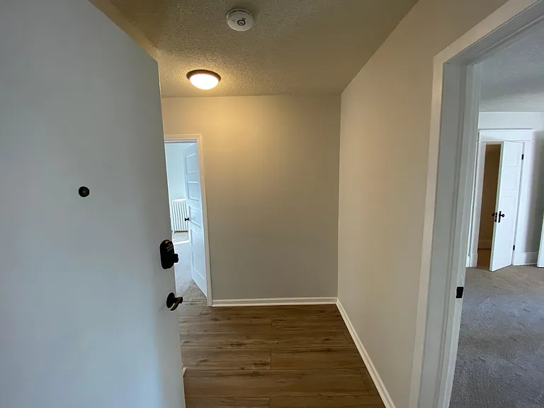 1157 Hague Ave #6 — Photo 4