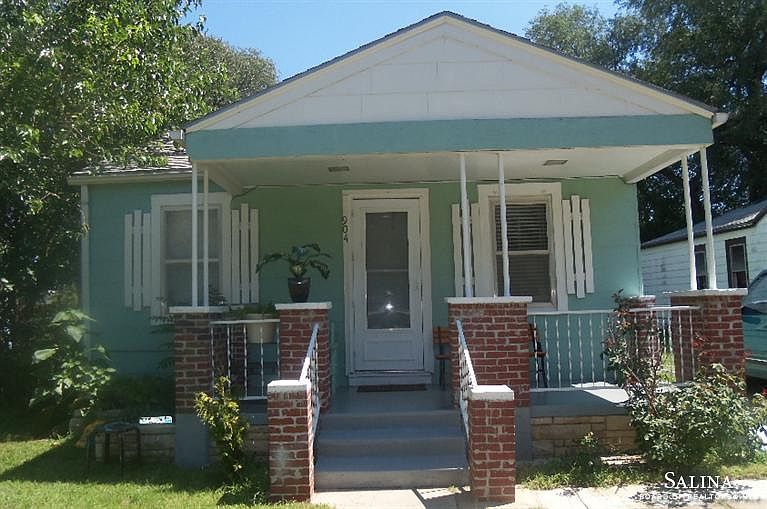 1st image of 904 N 11th St