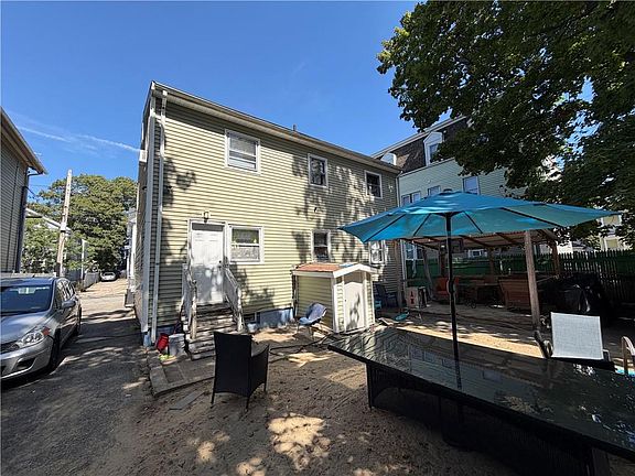 4th image of 98 Mission Pl