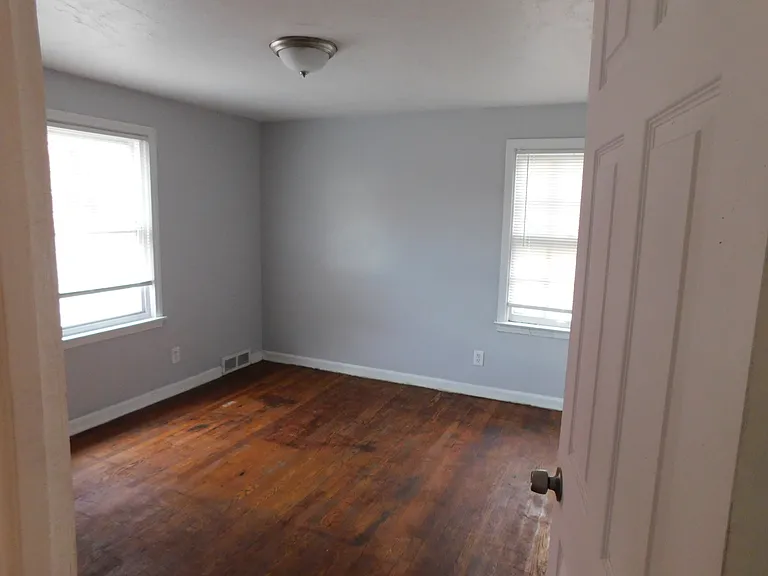 15443 Troester St — Photo 7