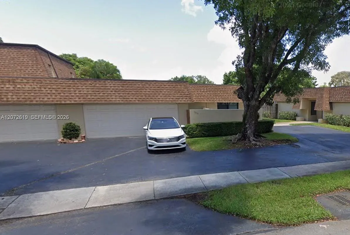 Country Club Of Miami Fai — Photo 1
