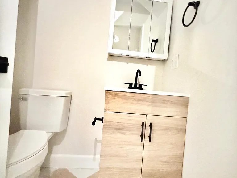 48 Warner St #B4 — Photo 7
