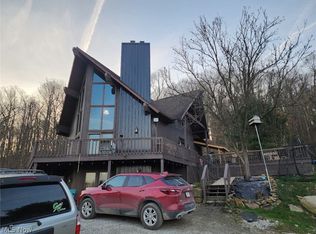 87575 Reed Rd, Uhrichsville, OH 44683
