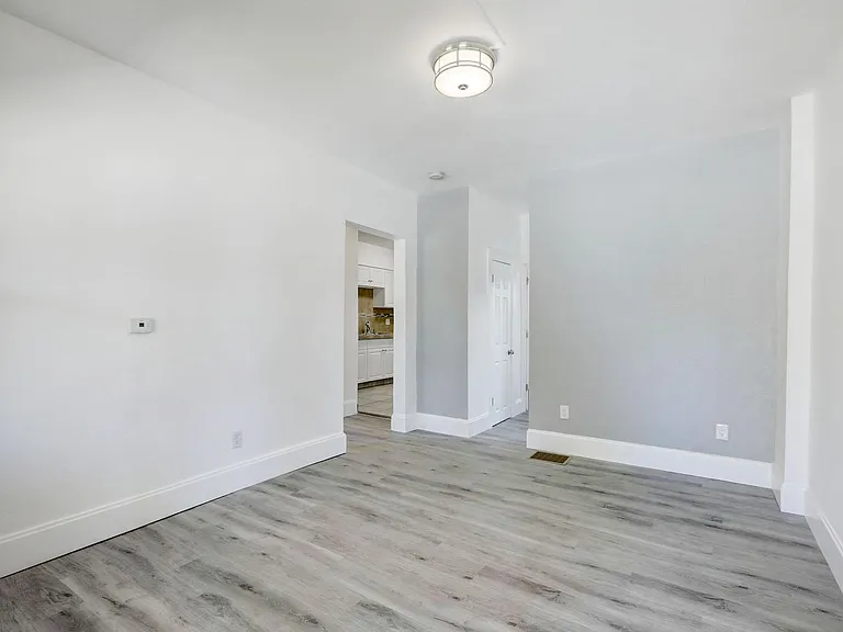 4333 Ames St — Photo 8