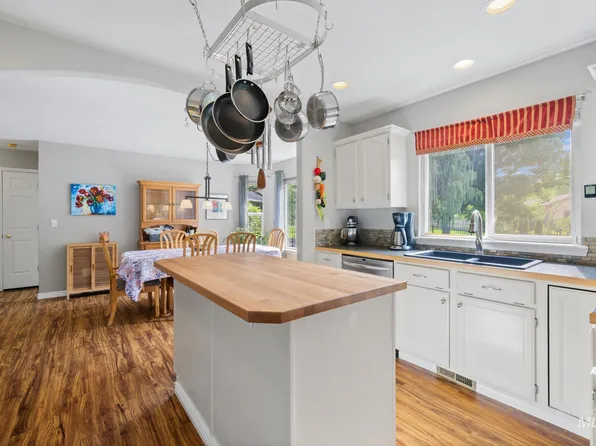 5670 N Citadel Way, Boise, ID 83703