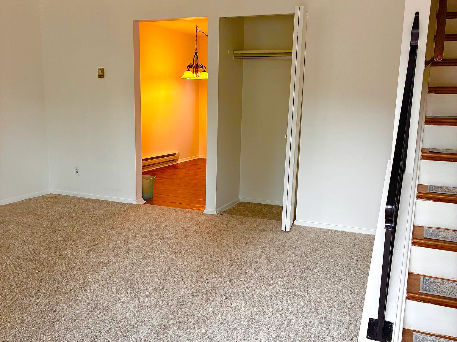 2 bed, 900 sqft, $1,100 — Photo 3