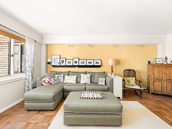 3rd image of 301 E 78th St APT 18F