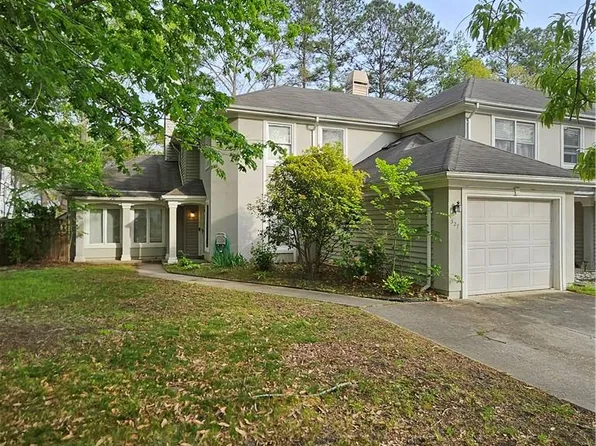 327 Esplanade Pl, Chesapeake, VA 23320