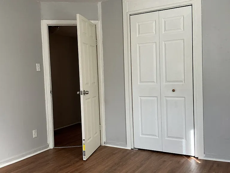 8 Rogers Pl — Photo 15