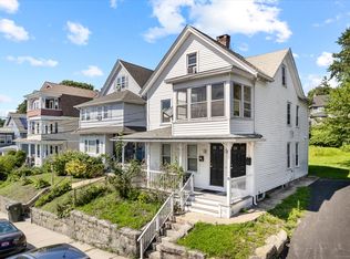 69 West St, New London, CT 06320