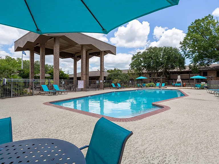 Expansive Sundeck