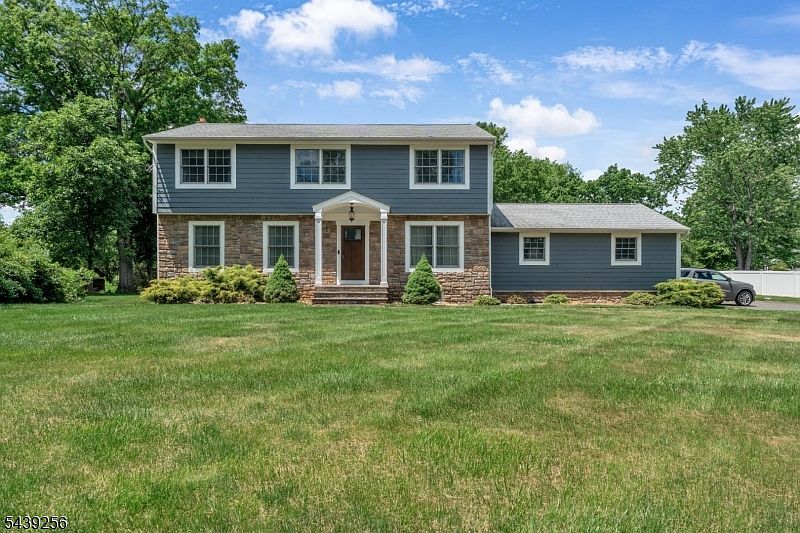 1st image of 283 Floral Dr
