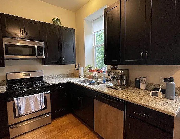 1738 W Huron St #2A — Photo 9
