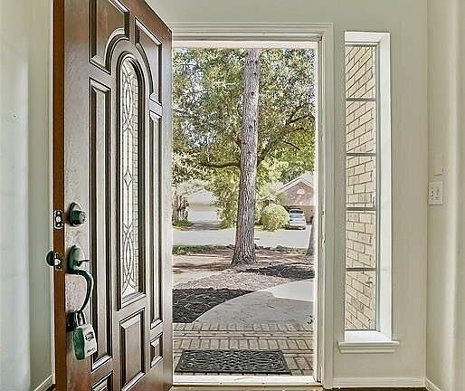 4th image of 18 Beckett Hill Pl