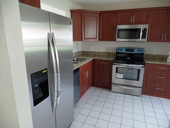 4th image of 5848 Strawberry Lakes Cir