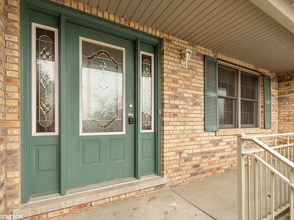2nd image of 15412 Sharon Dr