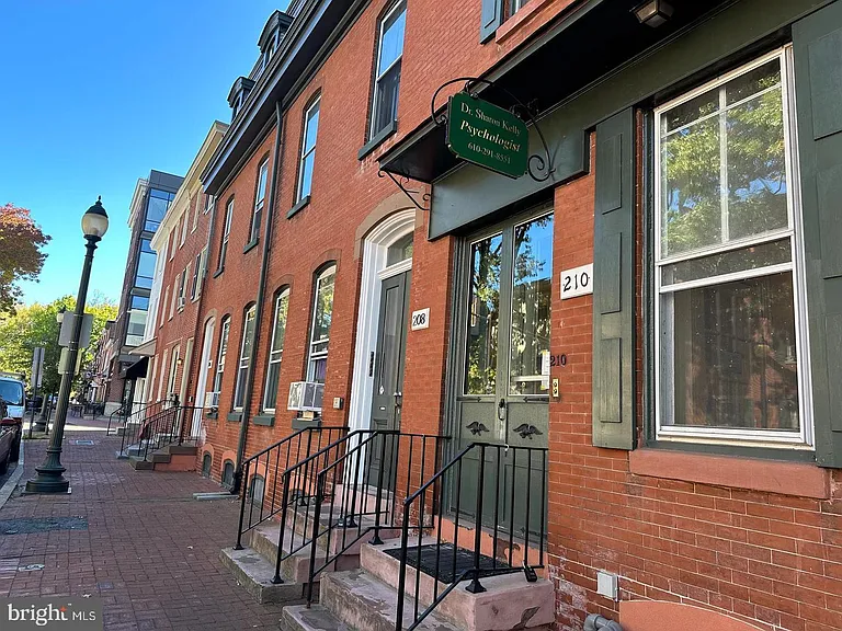 208 W Gay St #4 — Photo 10