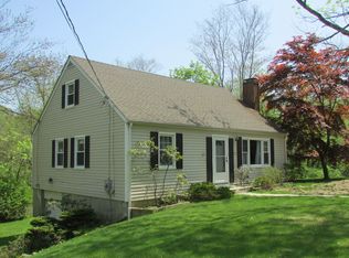 30 South Rd, Katonah, NY 10536