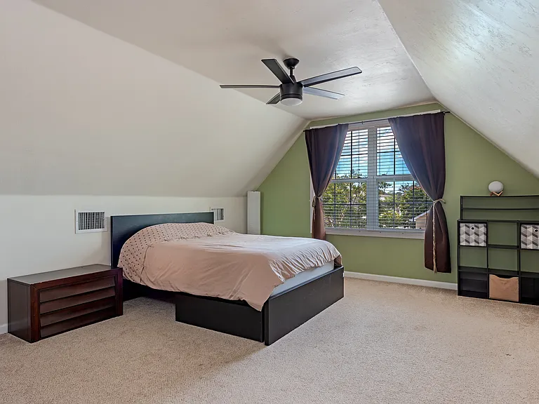 Leawood Cir — Photo 1