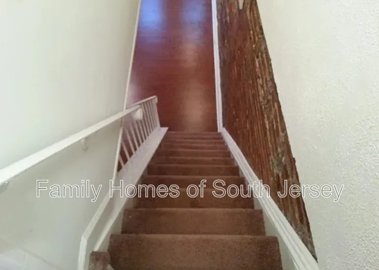 810 N Church St — Photo 2