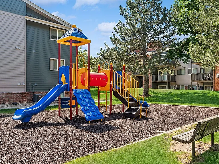 Rock Peak on Sunset Apartments — Photo 8