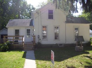 107 W Park St, Morrison, IL 61270