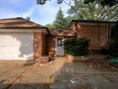 54375 Schoenherr Rd, Shelby Township, MI, 48315