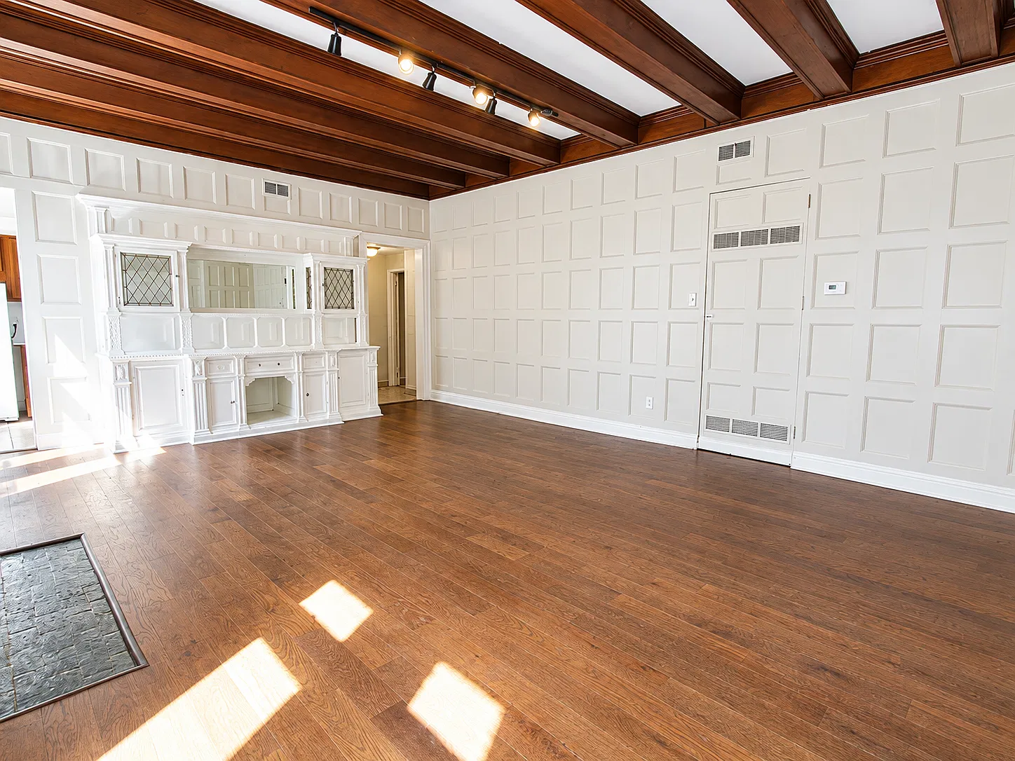 1 bed, 650 sqft, $1,725 — Photo 2