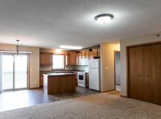 1621 N 35th St #6, Bismarck, ND 58501