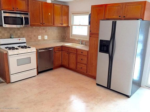 4th image of 124 Southwood Dr