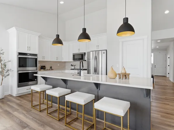 1006 W Katelyn Faith Cir, South Jordan, UT 84095